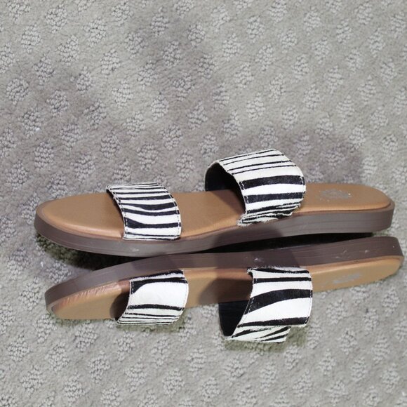 Yellow Box Women's Size 8.5 Blasius Zebra Striped Cow Hair Slide Sandals - Picture 4 of 7